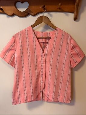 Vintage handmade Women's Pink Short-Sleeve Button Front Top